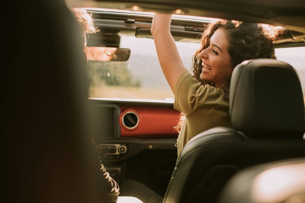 Quels sont les meilleurs itinéraires pour un road trip le long de la côte amalfitaine, Italie?